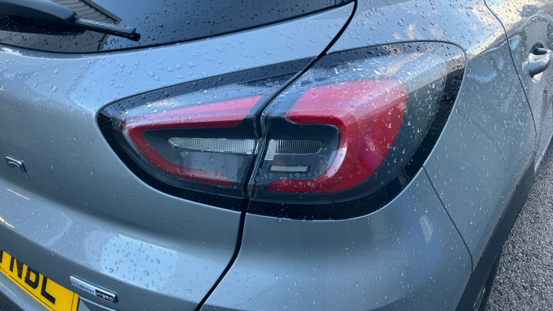 Ford Puma 1.0 EcoBoost Hybrid mHEV Titanium Design 5dr DCT Petrol Hatchback